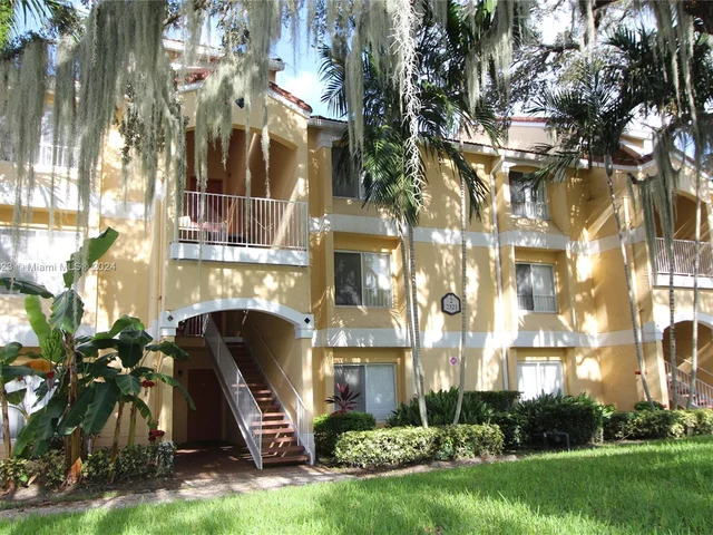 2321 NW 33rd St # 213, Oakland Park FL 33309