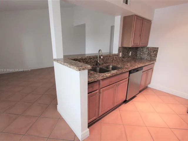 2321 NW 33rd St # 213, Oakland Park FL 33309