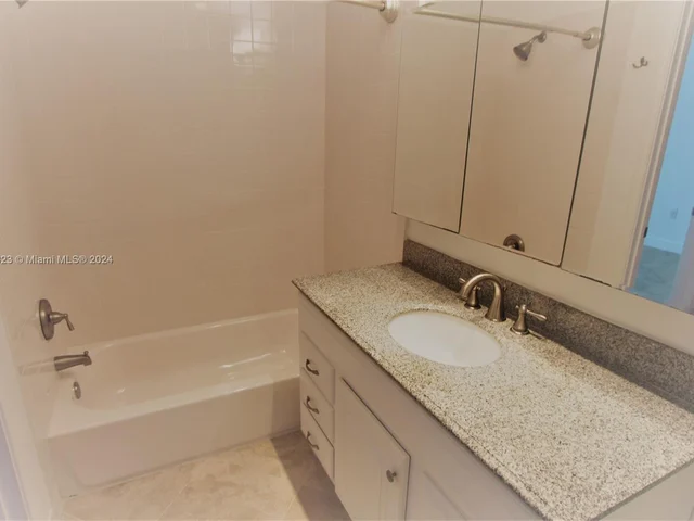 2321 NW 33rd St # 213, Oakland Park FL 33309