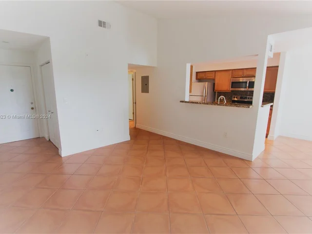 2321 NW 33rd St # 213, Oakland Park FL 33309