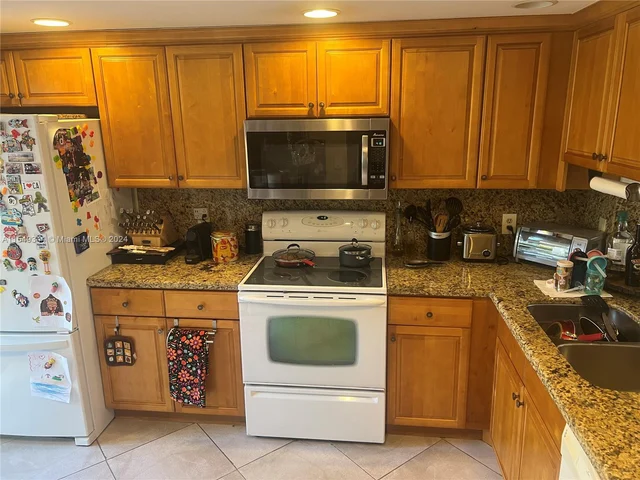 11720 SW 91st Ter, Miami FL 33186