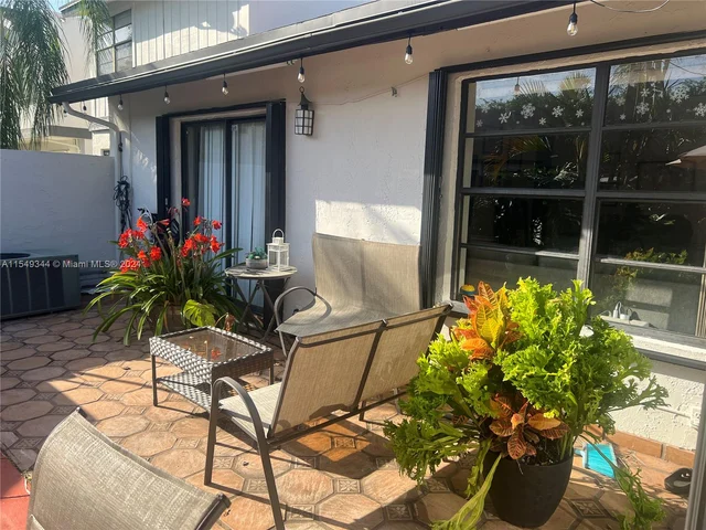 11720 SW 91st Ter, Miami FL 33186