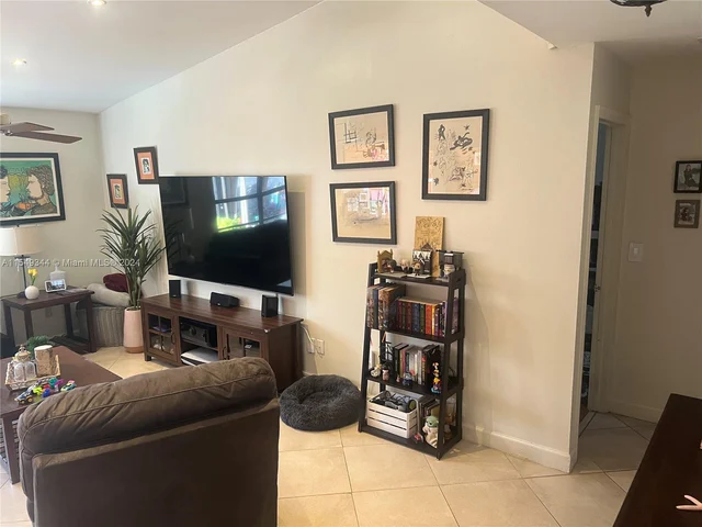 11720 SW 91st Ter, Miami FL 33186