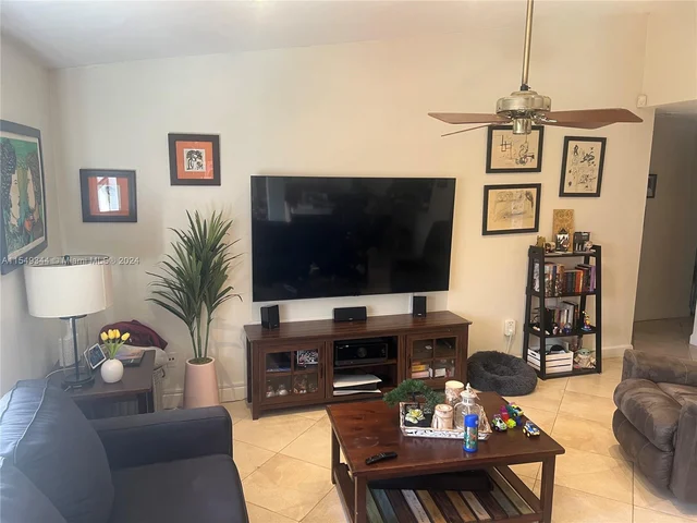 11720 SW 91st Ter, Miami FL 33186