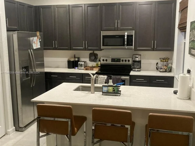 1100 SE 26th Ter, Homestead FL 33035