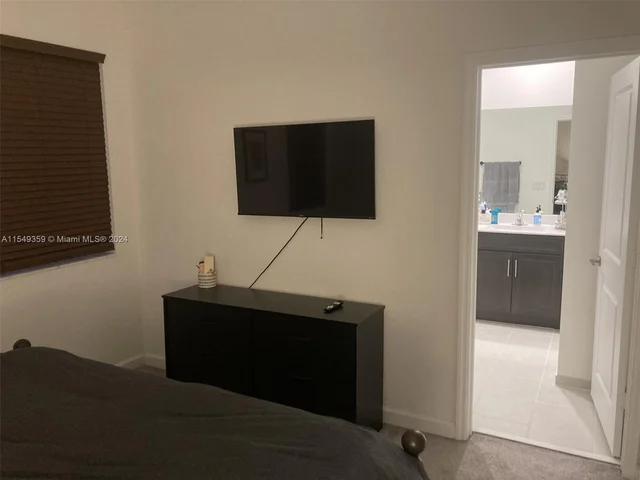 1100 SE 26th Ter, Homestead FL 33035