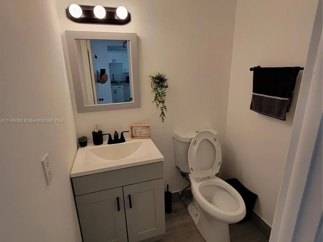 1817 S Ocean Dr # 722, Hallandale Beach FL 33009