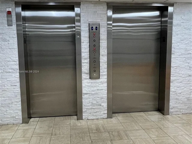 919 Hillcrest Dr # 302, Hollywood FL 33021