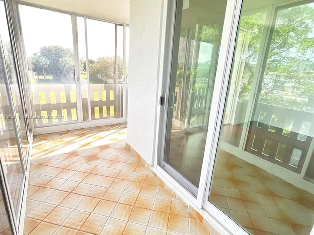 919 Hillcrest Dr # 302, Hollywood FL 33021