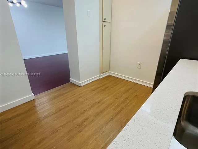 919 Hillcrest Dr # 302, Hollywood FL 33021