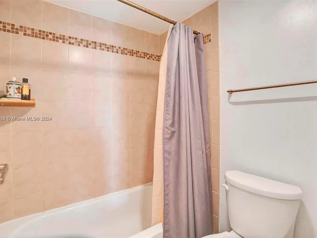 3625 N Country Club Dr # 1404, Aventura FL 33180