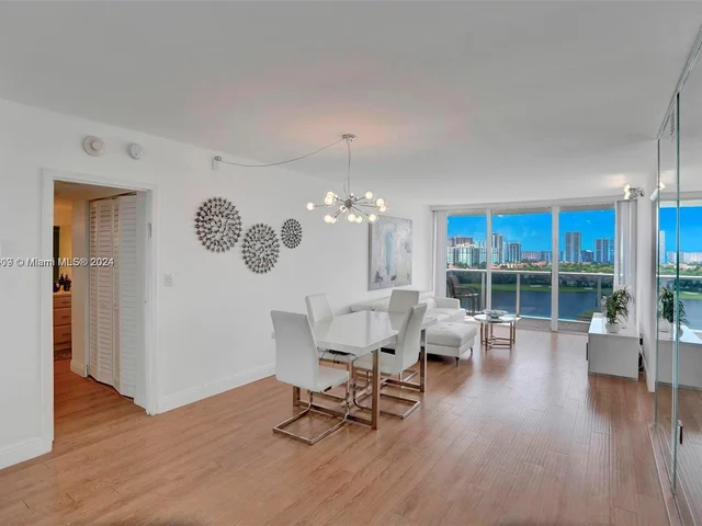 3625 N Country Club Dr # 1404, Aventura FL 33180