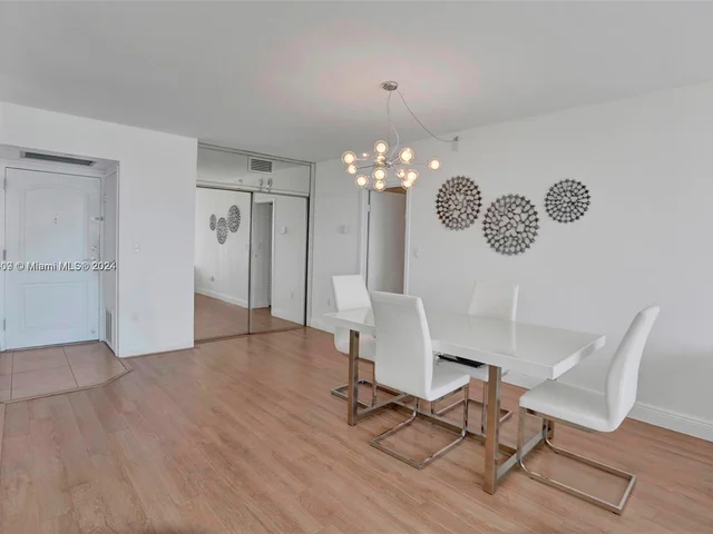 3625 N Country Club Dr # 1404, Aventura FL 33180