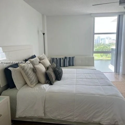 3625 N Country Club Dr # 1404, Aventura FL 33180