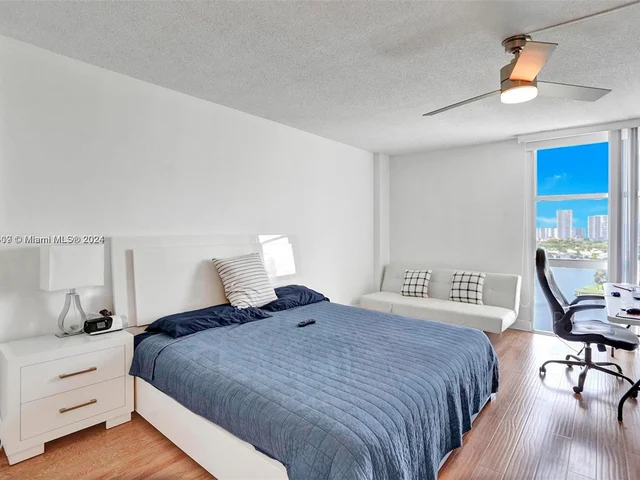 3625 N Country Club Dr # 1404, Aventura FL 33180