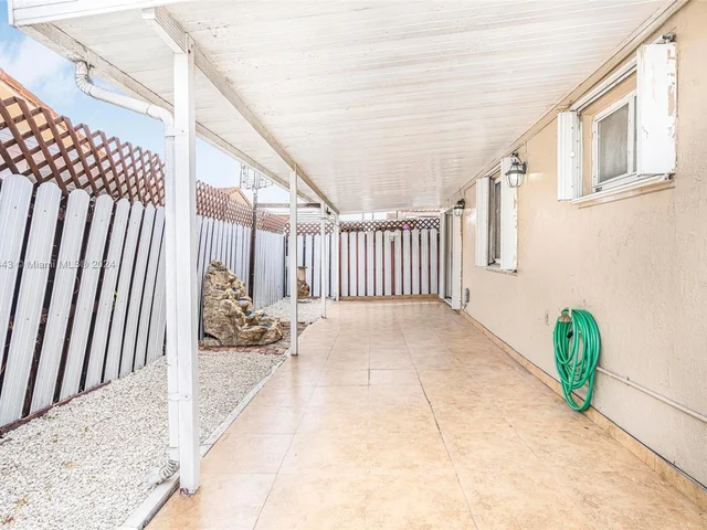 7705 W 34th Ln, Hialeah FL 33018