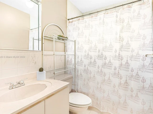 7705 W 34th Ln, Hialeah FL 33018