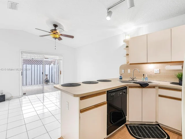 7705 W 34th Ln, Hialeah FL 33018