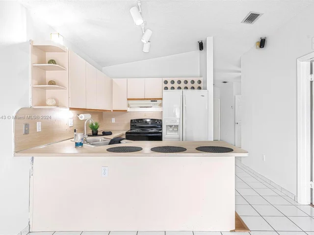 7705 W 34th Ln, Hialeah FL 33018