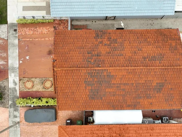 7705 W 34th Ln, Hialeah FL 33018