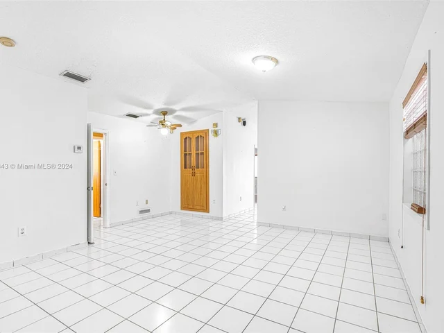 7705 W 34th Ln, Hialeah FL 33018