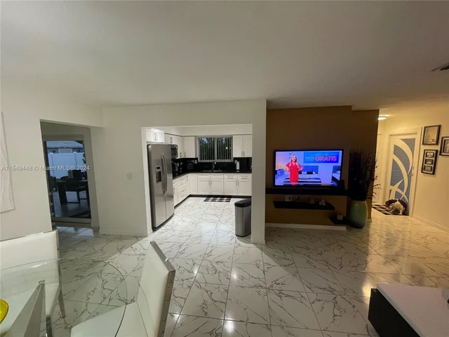 8850 NW 13th St, Pembroke Pines FL 33024