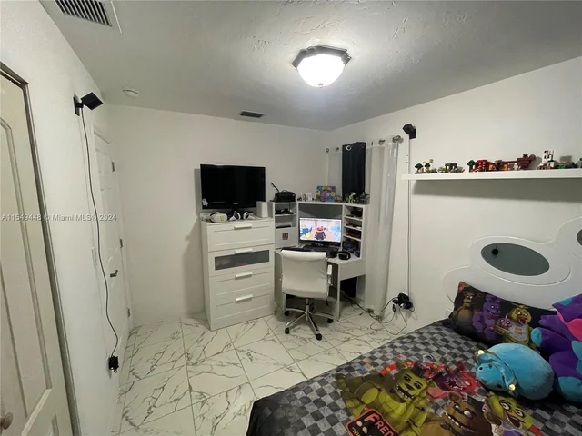 8850 NW 13th St, Pembroke Pines FL 33024