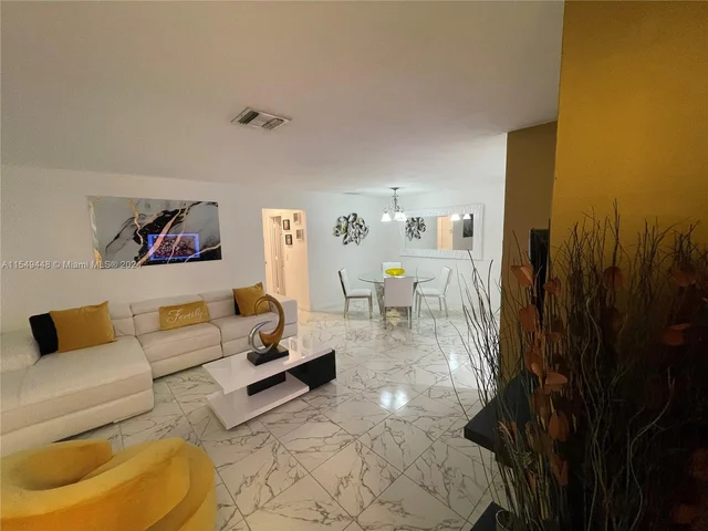 8850 NW 13th St, Pembroke Pines FL 33024