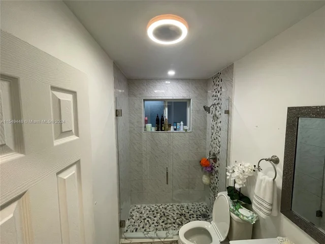 8850 NW 13th St, Pembroke Pines FL 33024