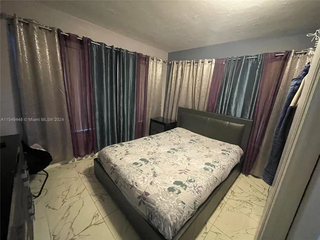 8850 NW 13th St, Pembroke Pines FL 33024