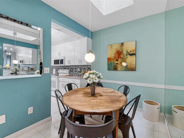 1301 N Riverside Dr # 18, Pompano Beach FL 33062