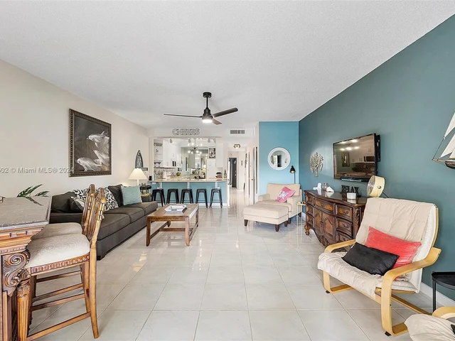 1301 N Riverside Dr # 18, Pompano Beach FL 33062