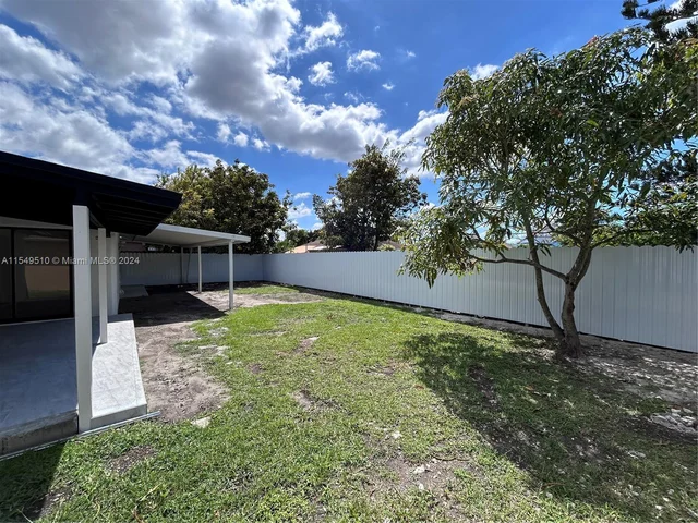 20460 SW 122nd Pl, Miami FL 33177