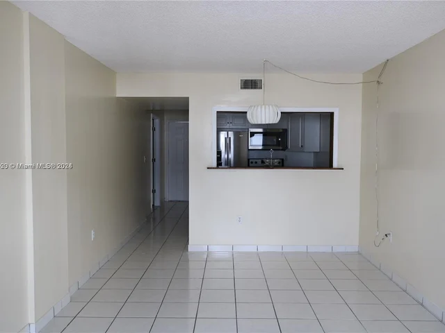 6801 Harding Ave # 523, Miami Beach FL 33141