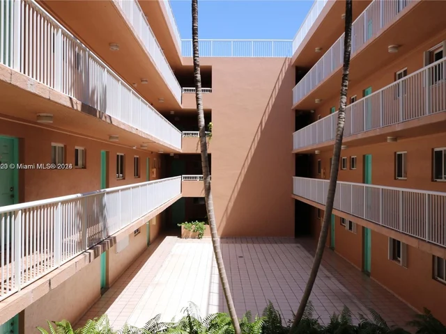 6801 Harding Ave # 523, Miami Beach FL 33141