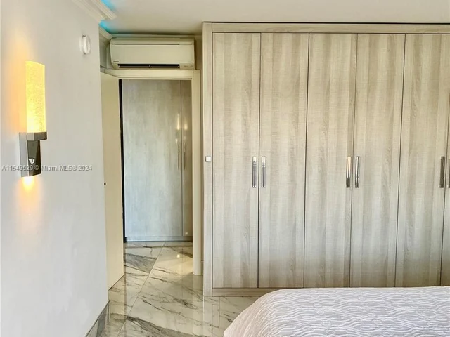 400 Kings Point Dr # 314, Sunny Isles Beach FL 33160