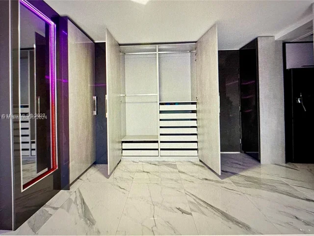 400 Kings Point Dr # 314, Sunny Isles Beach FL 33160