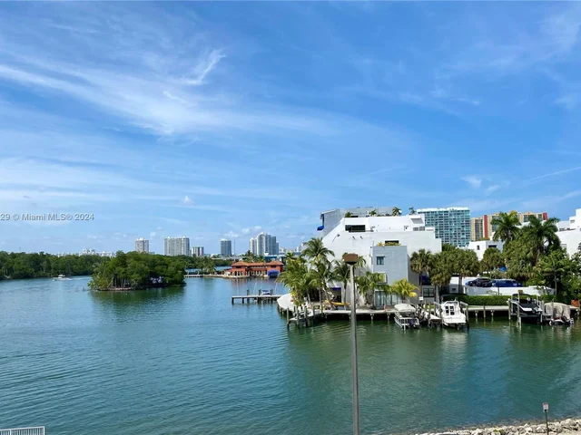 400 Kings Point Dr # 314, Sunny Isles Beach FL 33160