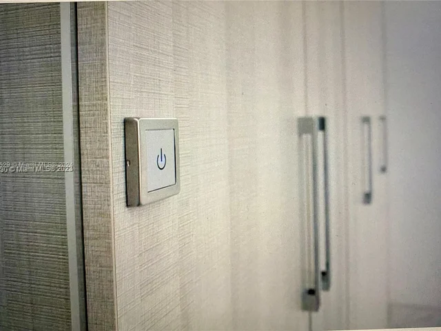 400 Kings Point Dr # 314, Sunny Isles Beach FL 33160