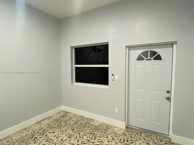 636 SE 5th Pl # 01, Hialeah FL 33010