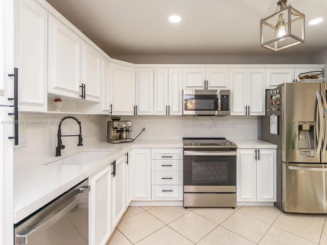 12451 NW 3rd St # B3, Plantation FL 33325