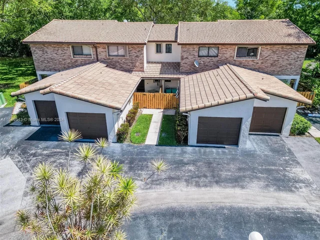 12451 NW 3rd St # B3, Plantation FL 33325