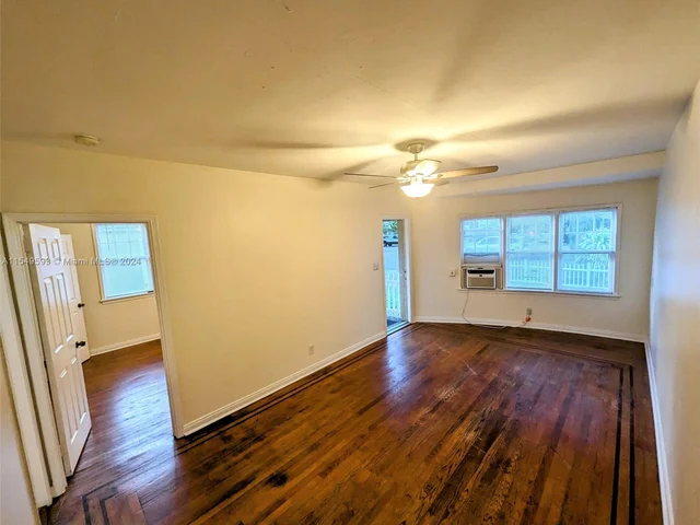 2228 Monroe St # 2228, Hollywood FL 33020