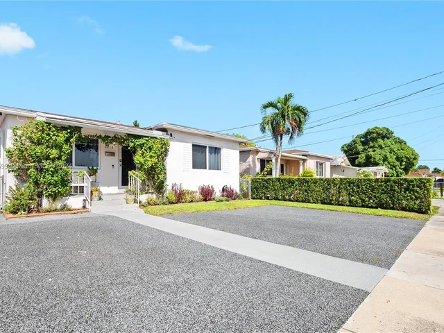 5819 SW 4th St, Miami FL 33144