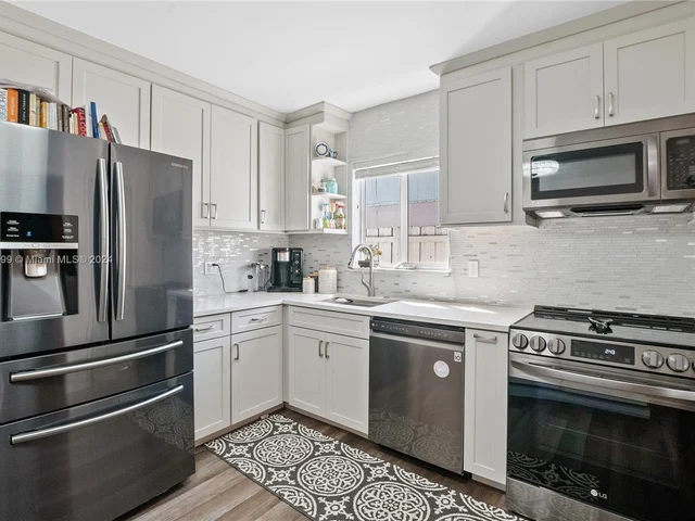 5819 SW 4th St, Miami FL 33144