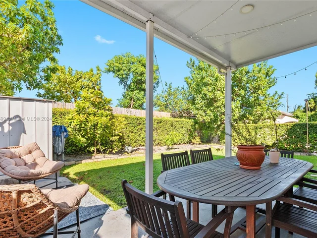 5819 SW 4th St, Miami FL 33144