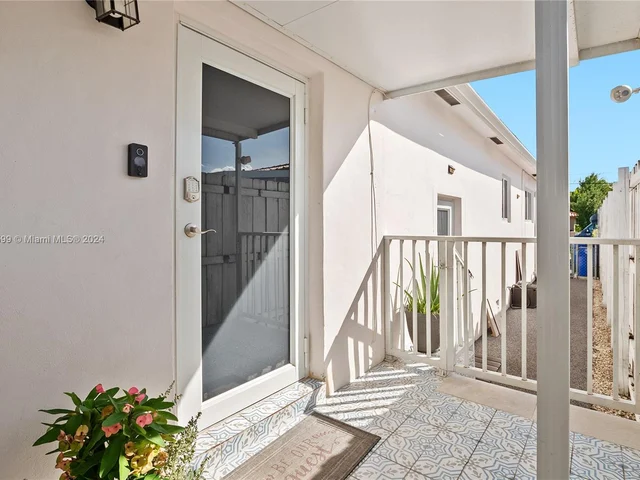 5819 SW 4th St, Miami FL 33144