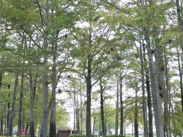 7770 NW 50th St # 108, Lauderhill FL 33351