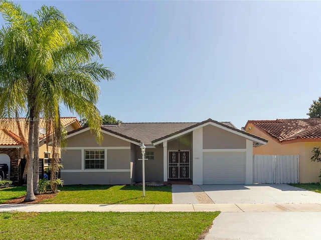 15881 SW 139th Ave, Miami FL 33177