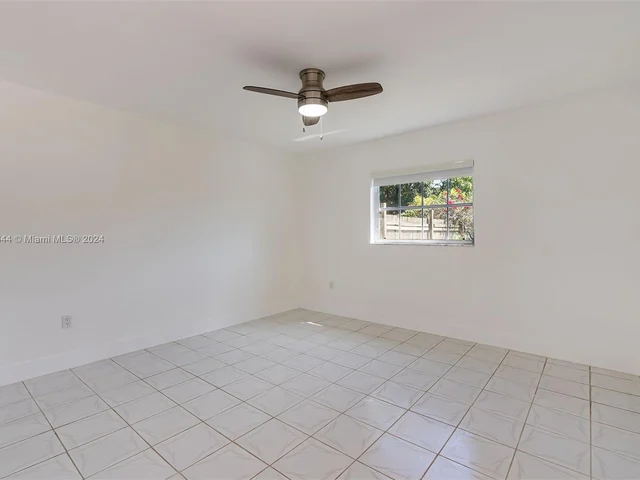 15881 SW 139th Ave, Miami FL 33177